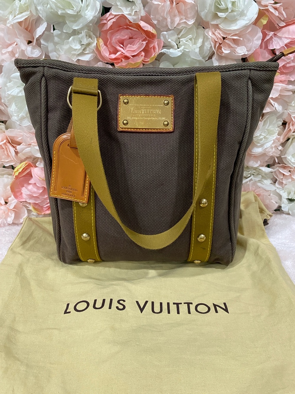 Louis Vuitton Antigua Cabas MM Tote Bag